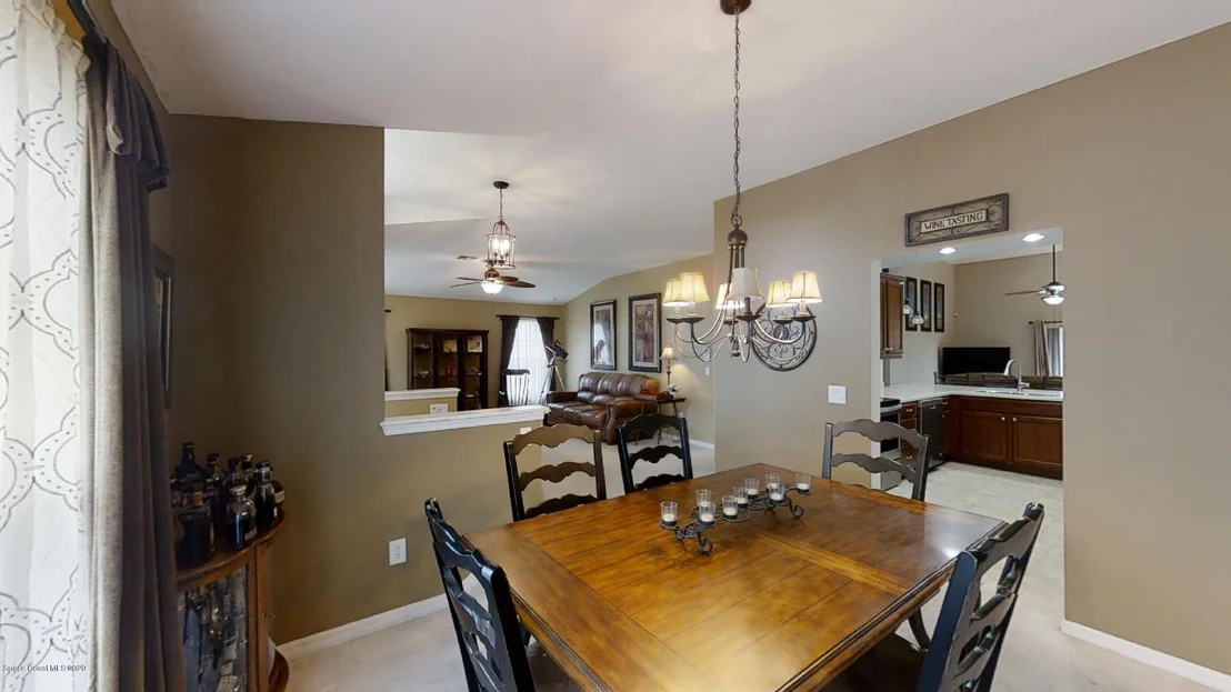 Photo of 1670 Rustic Way