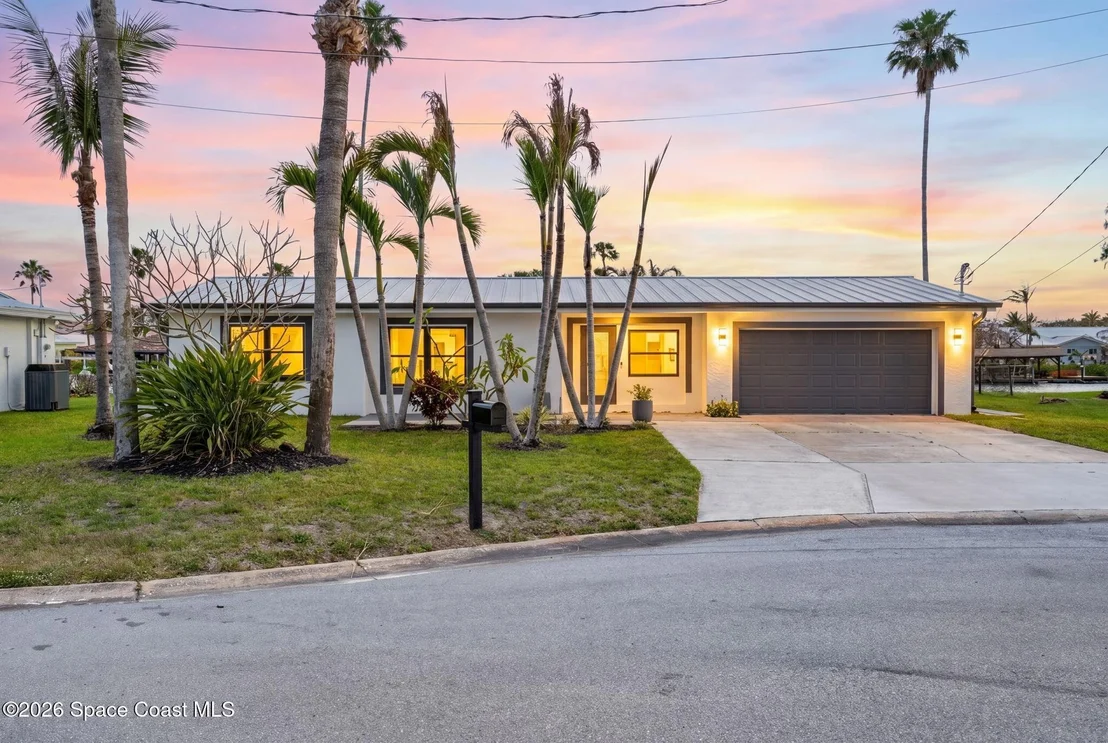 Photo of 213 River Road