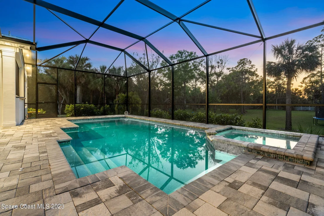 Photo of 5655 Willoughby Drive