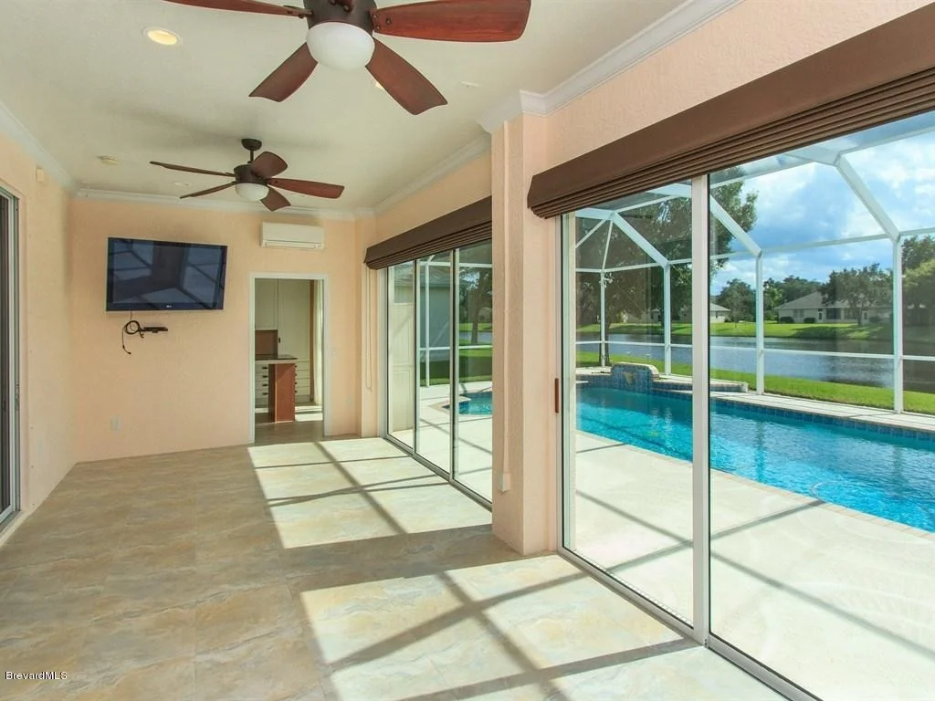 Photo of 933 Spring Oak Drive