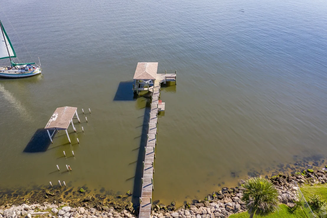 Photo of 3877 Riverside Drive