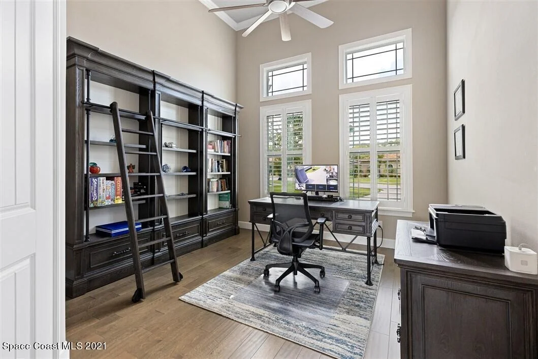 Photo of 823 Lorenza Place