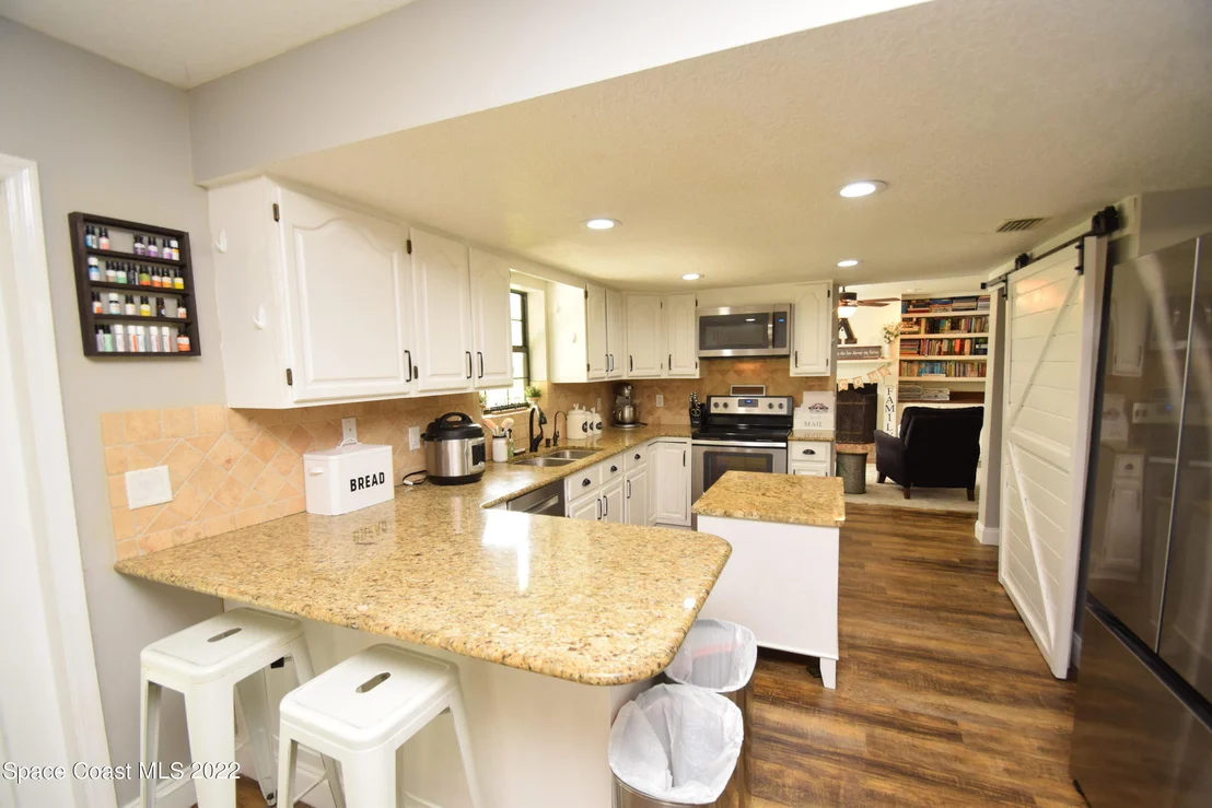 Photo of 1775 Grant Road