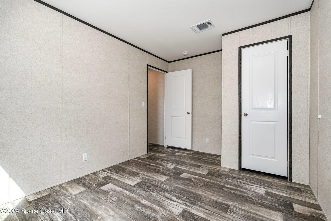 Photo of 2551 Chatham Way NE