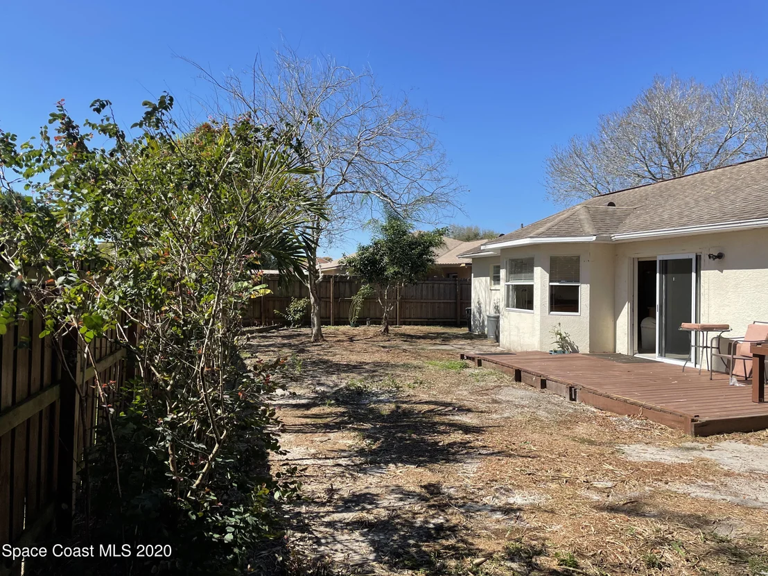 Photo of 865 Spirea Drive