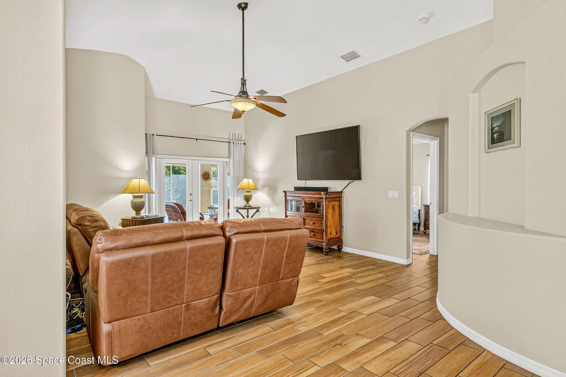 Photo of 7127 Broderick Drive