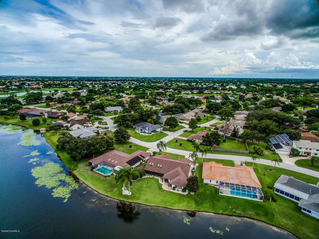 Photo of 529 Crystal Lake Drive