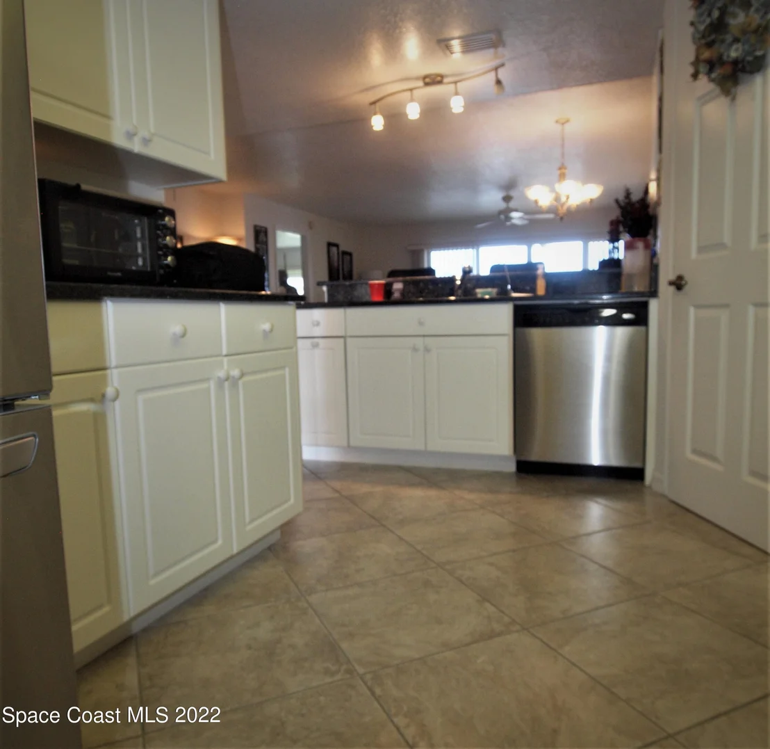 Photo of Unit 302 at 100 Riverside Drive