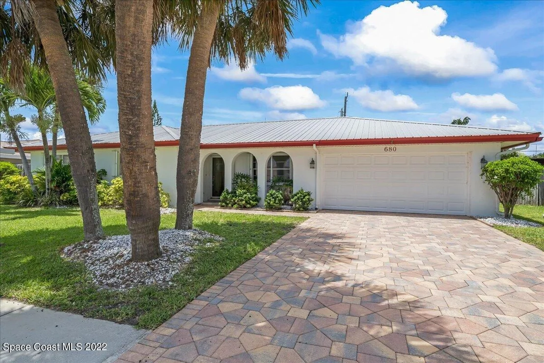 Photo of 680 Verbenia Drive