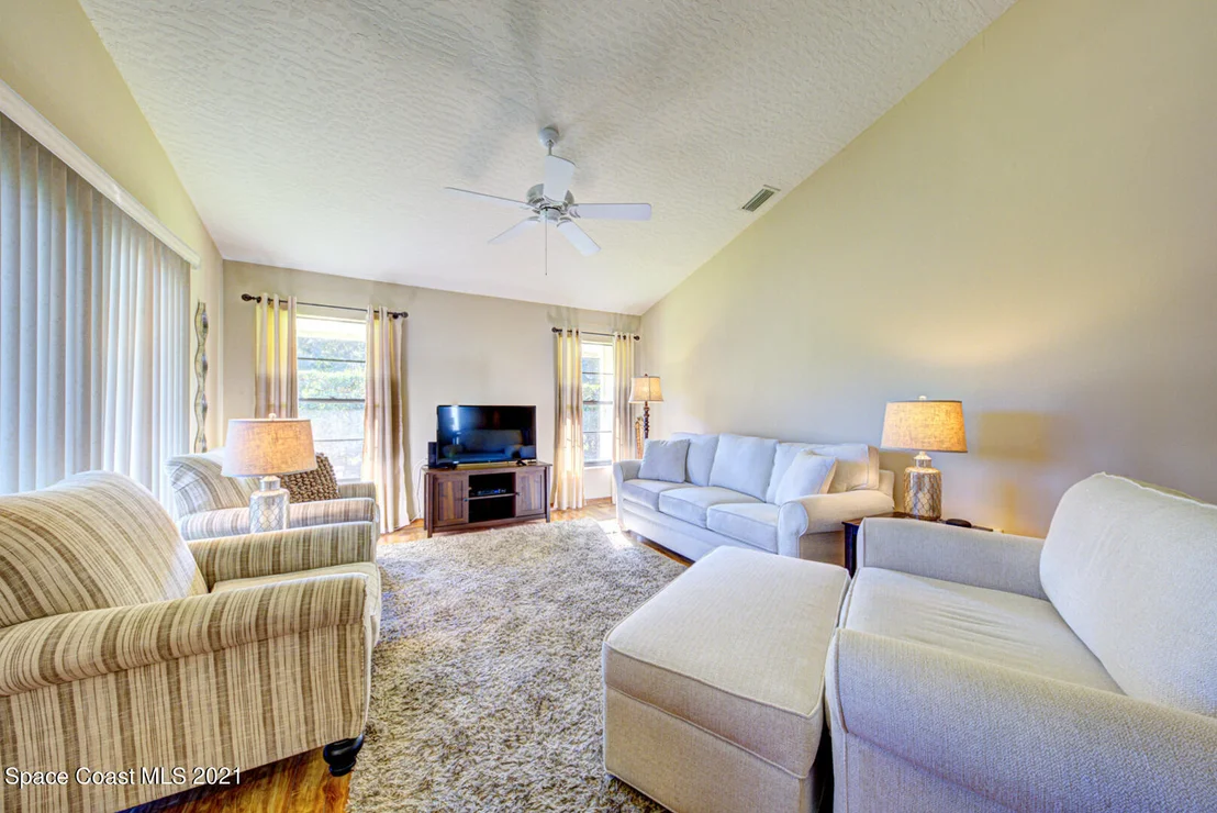 Photo of 873 Ridge Lake Drive