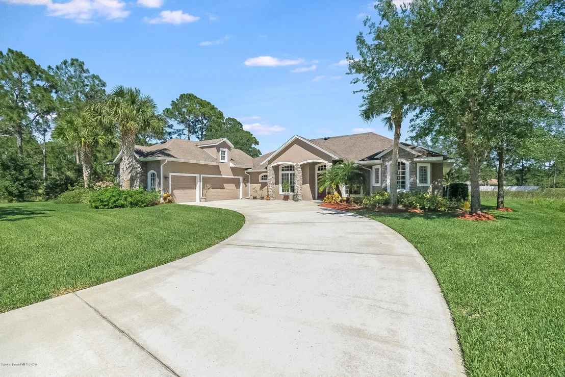 Photo of 2167 Windbrook Drive SE