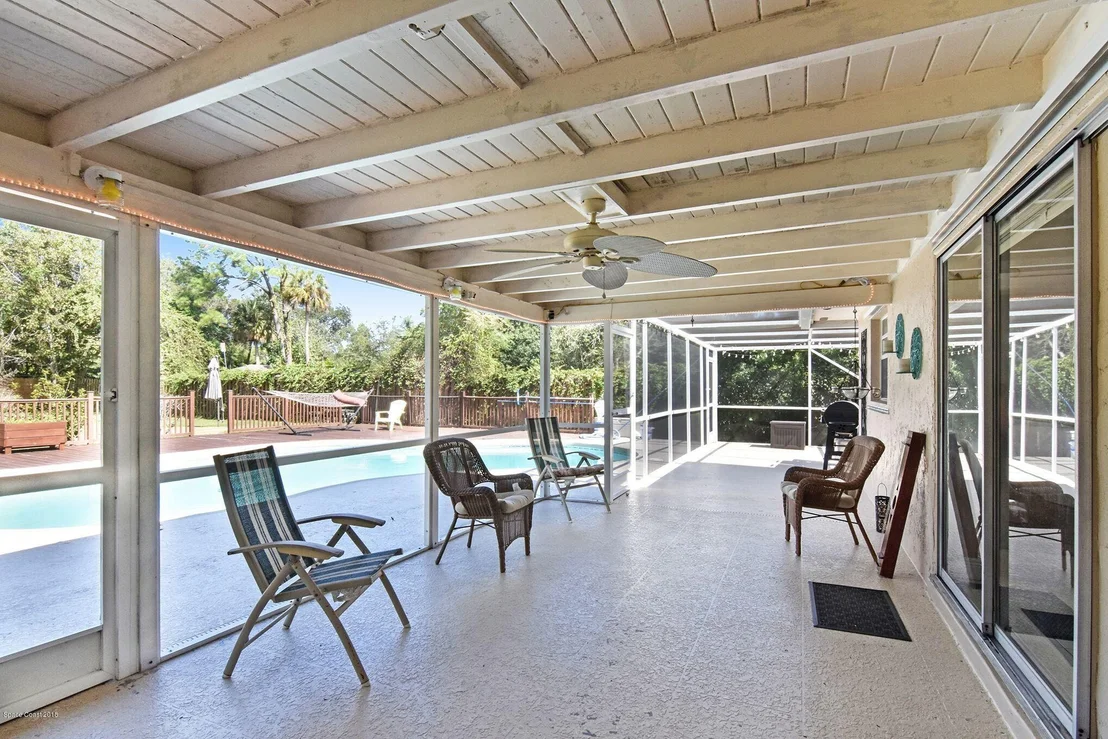 Photo of 7654 Sheridan Road