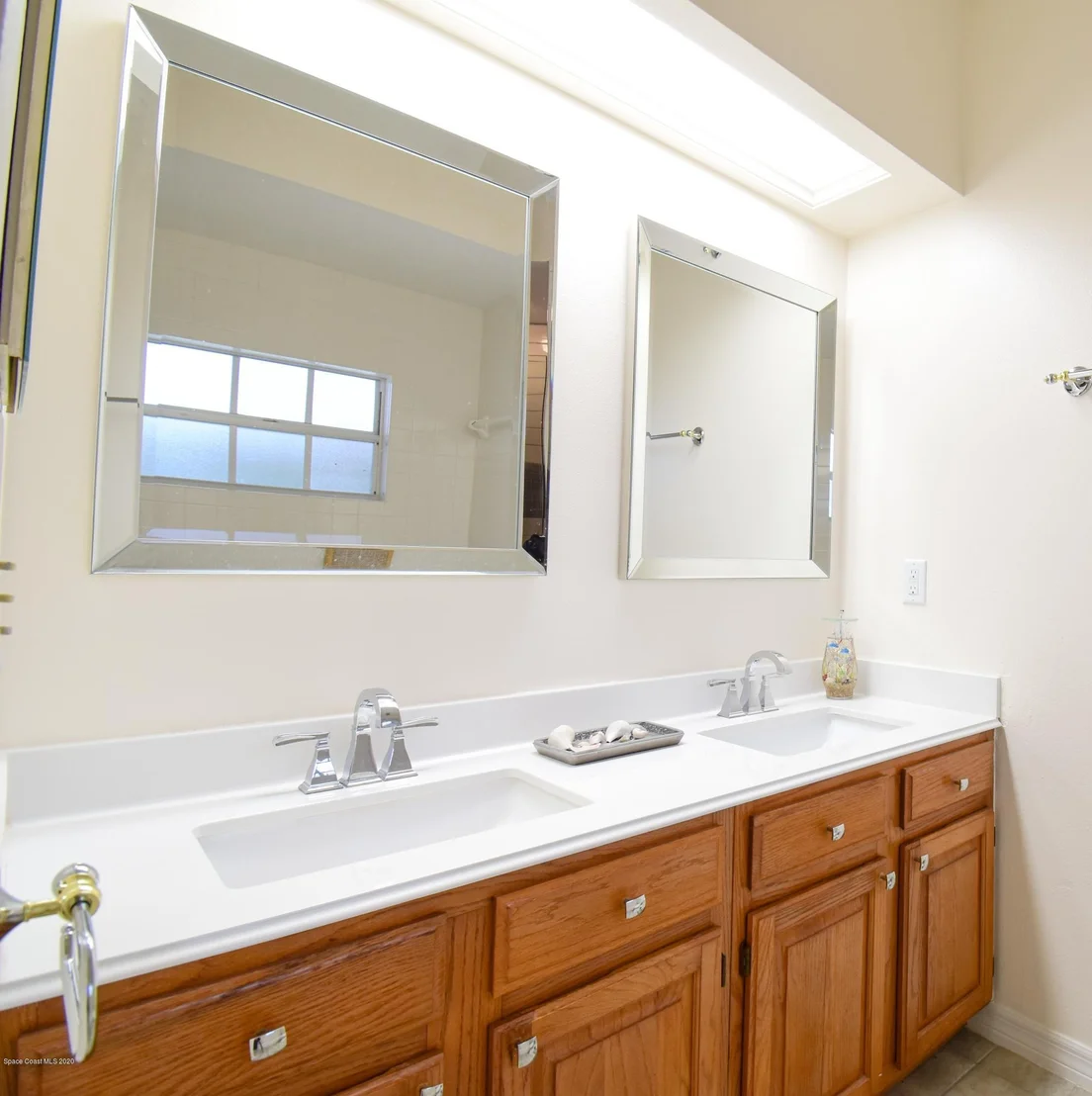 Photo of 7911 Cambridge Manor