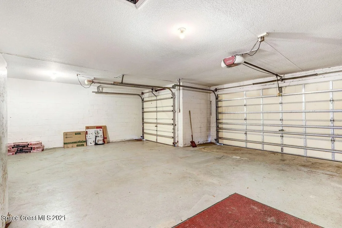 Photo of 5000 Banana Avenue
