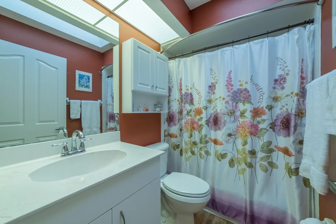 Photo of 1507 Meadowbrook Road NE