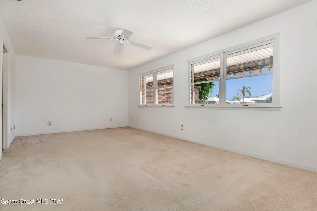 Photo of 215 Grosse Pointe Avenue