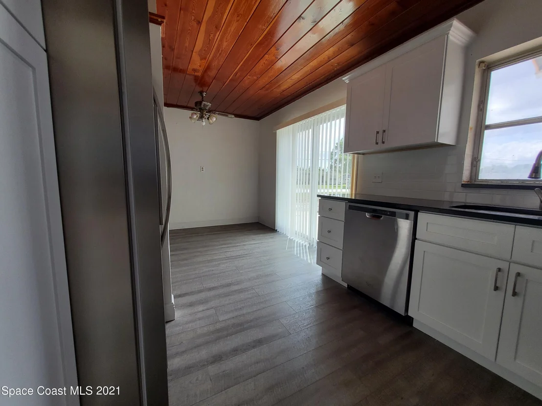 Photo of 2511 Vernon Drive NE