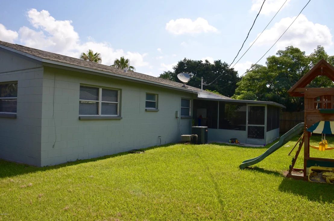 Photo of 1085 Coronado Drive