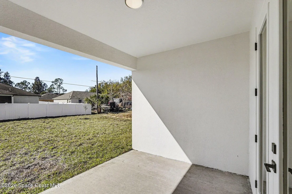 Photo of 1121 Pluto Street SE