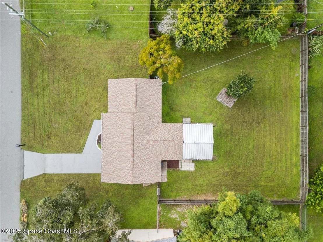 Photo of 712 Brevity Avenue NE