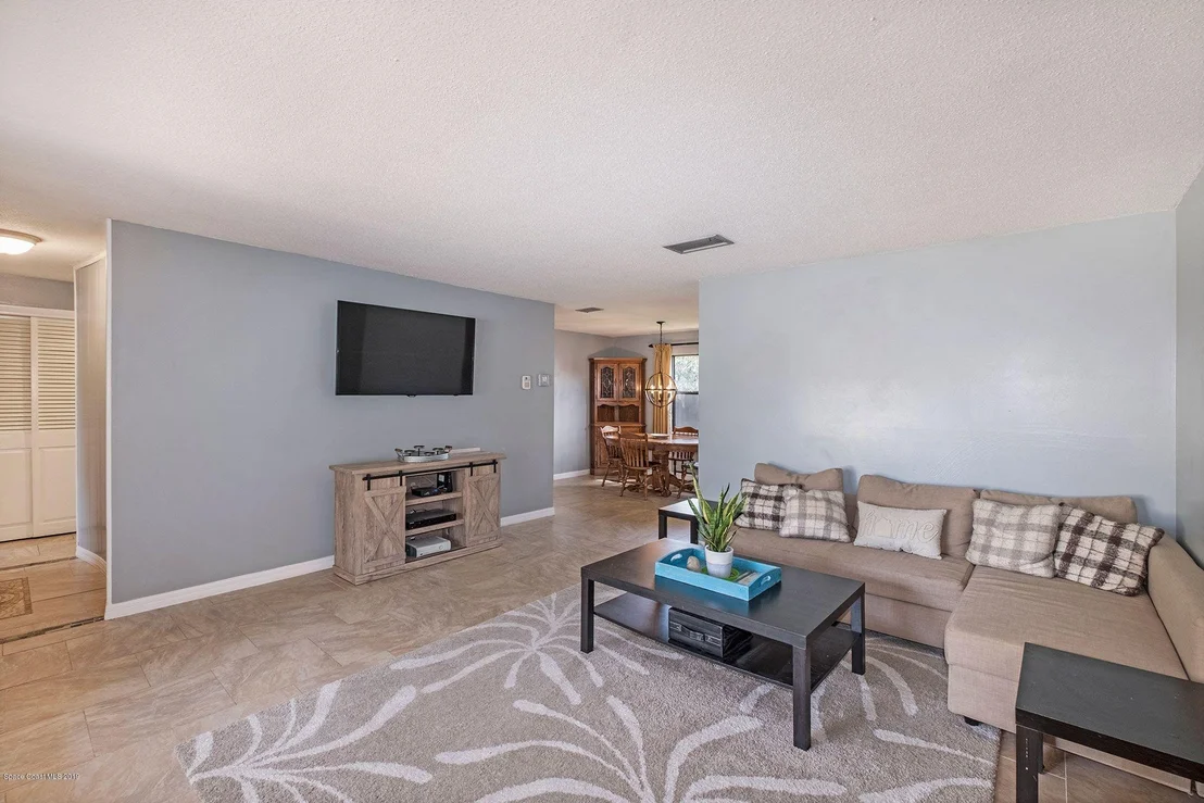 Photo of 1691 Fenway Circle