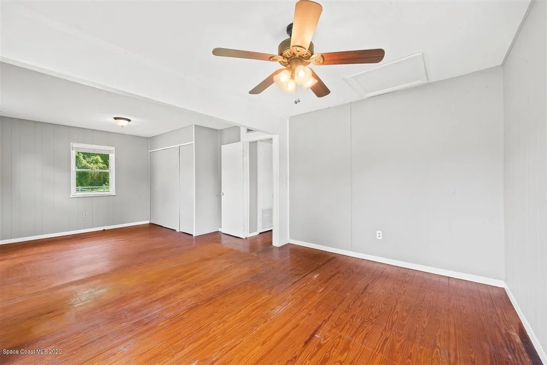 Photo of 1285 Hall Road