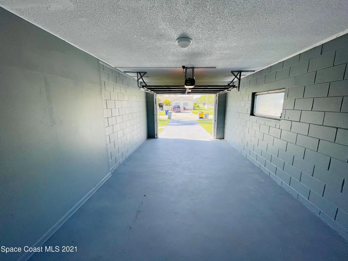 Photo of 996 Nicklaus Drive