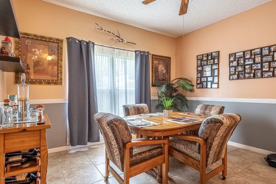 Photo of 1445 Colt Way