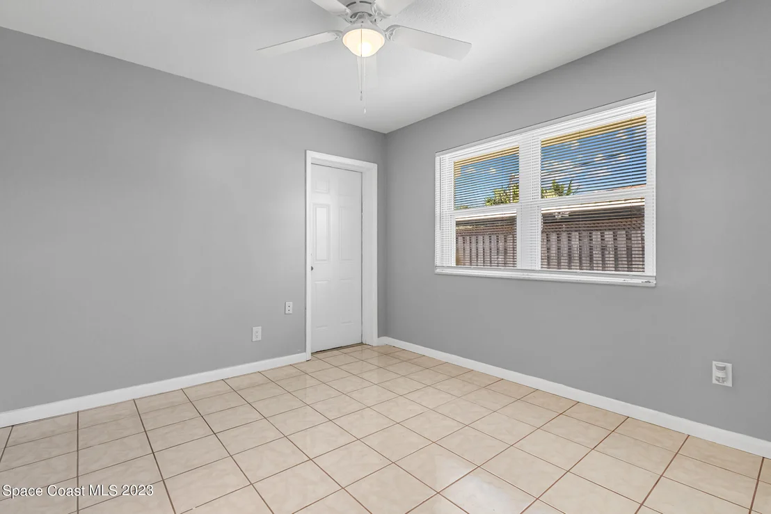 Photo of 948 Darwin Lane NE