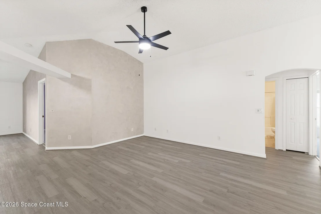 Photo of 2527 Deercroft Drive