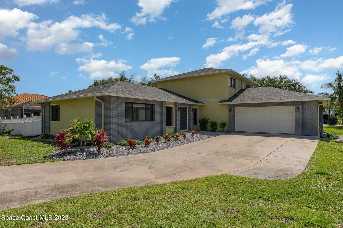 Photo of 470 Mosswood Boulevard