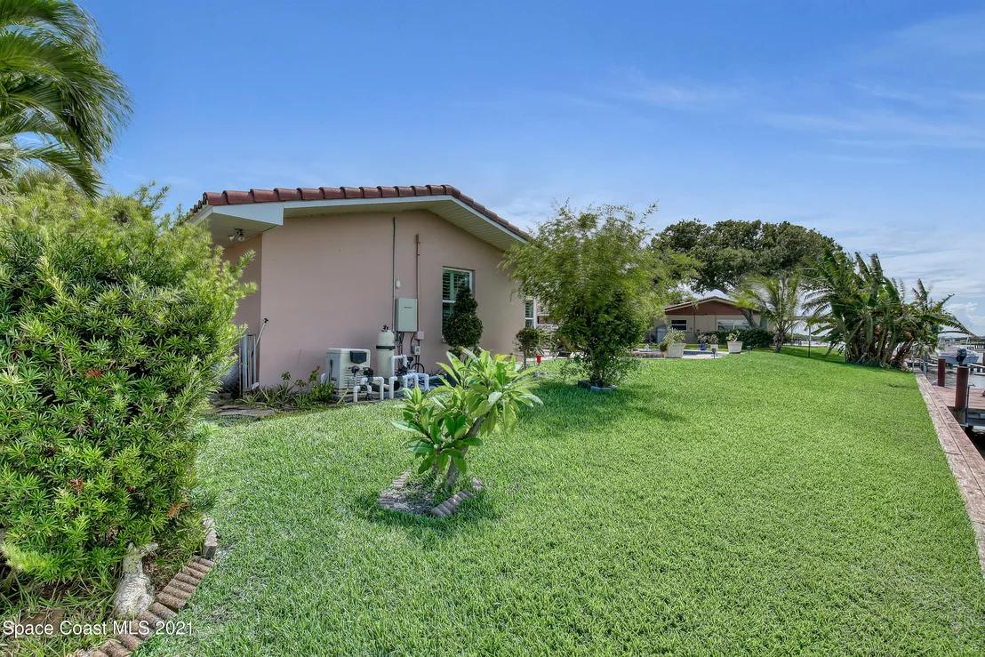 Photo of 227 Jamaica Drive