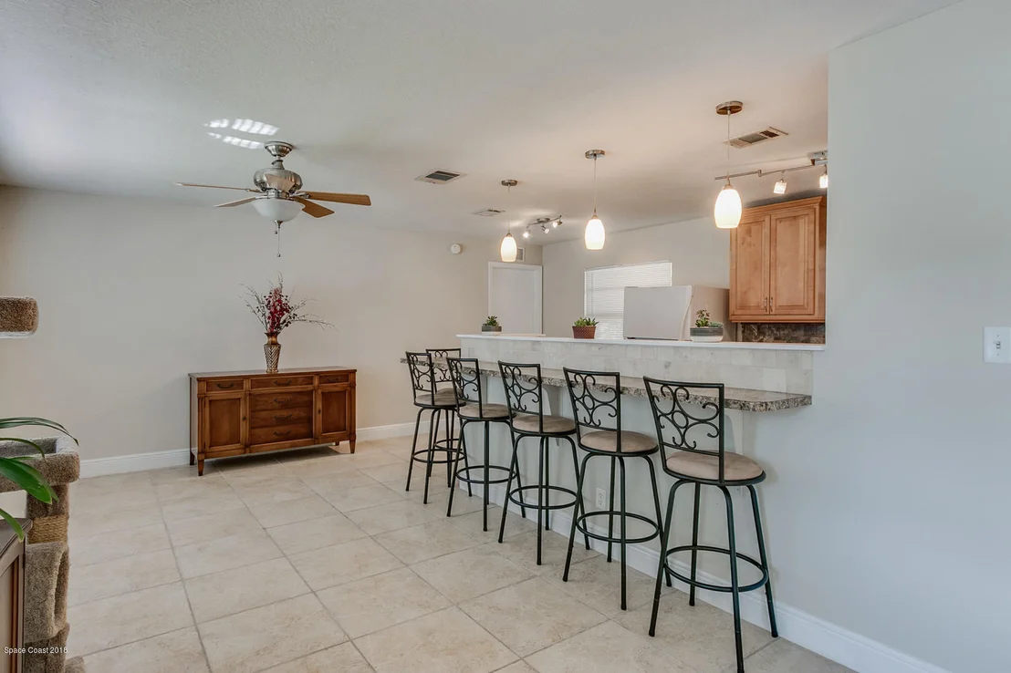 Photo of 171 E Haven Drive