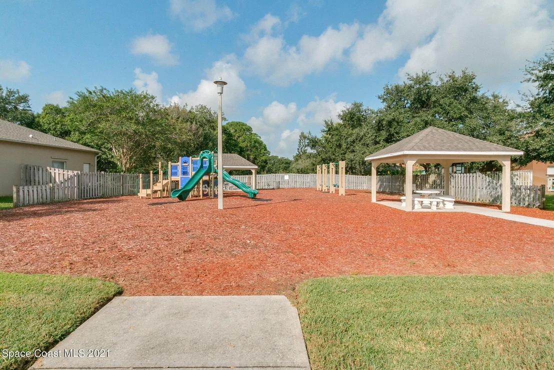 Photo of 842 Potomac Drive