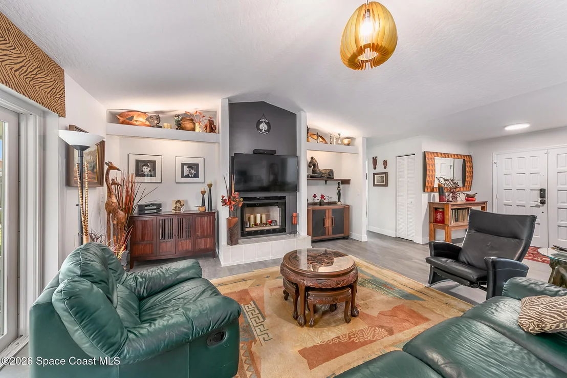 Photo of 2047 Bottlebrush Drive