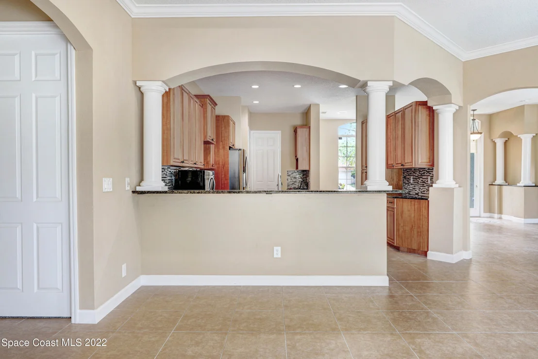 Photo of 1601 Eldron Boulevard SE
