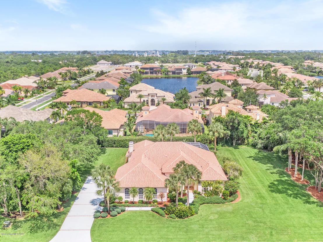 Photo of 759 Glengarry Drive