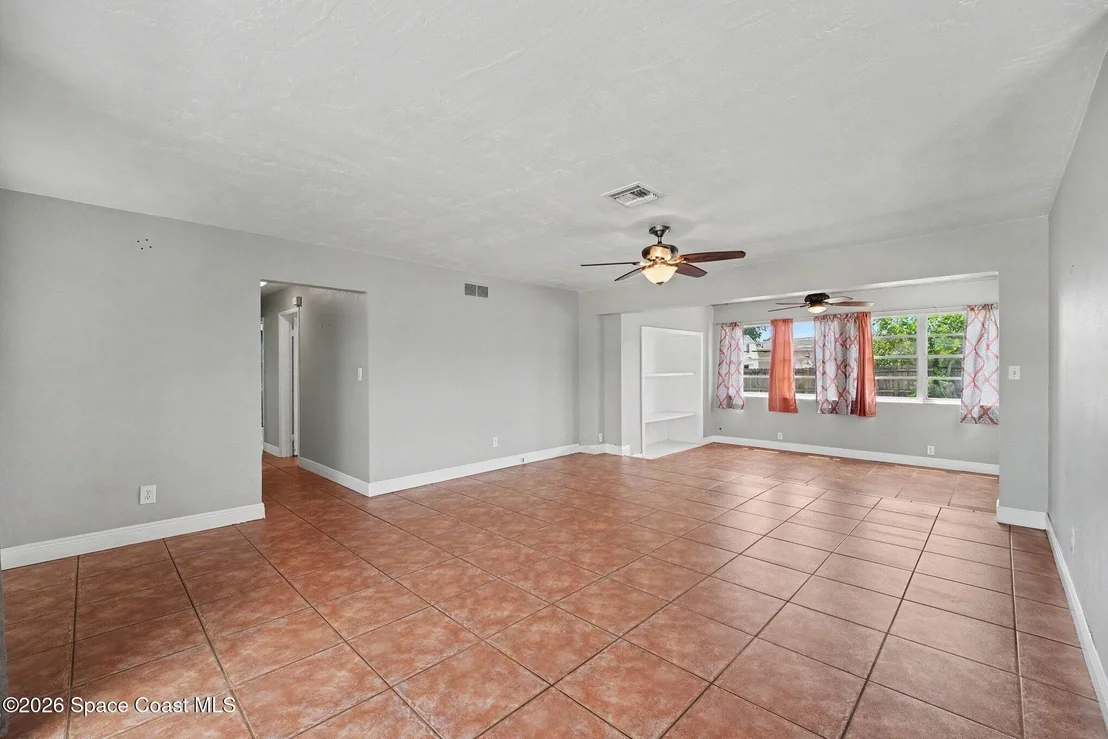 Photo of 112 SE 3rd Street