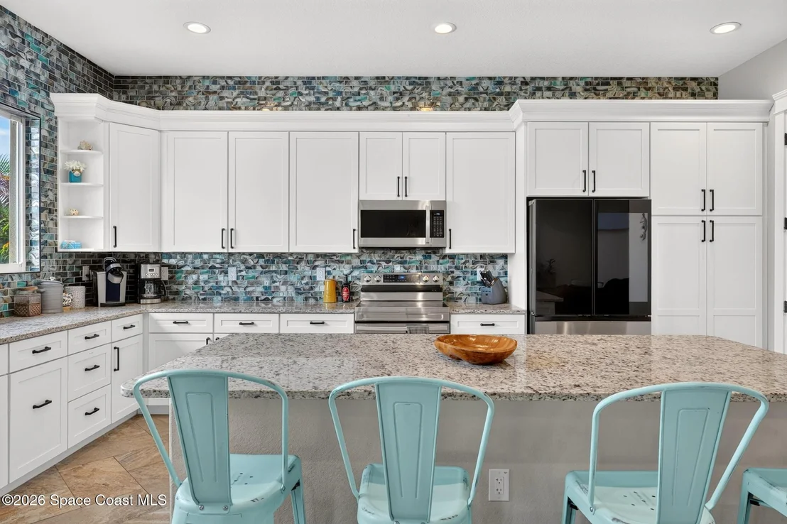 Photo of 318 Angelo Lane