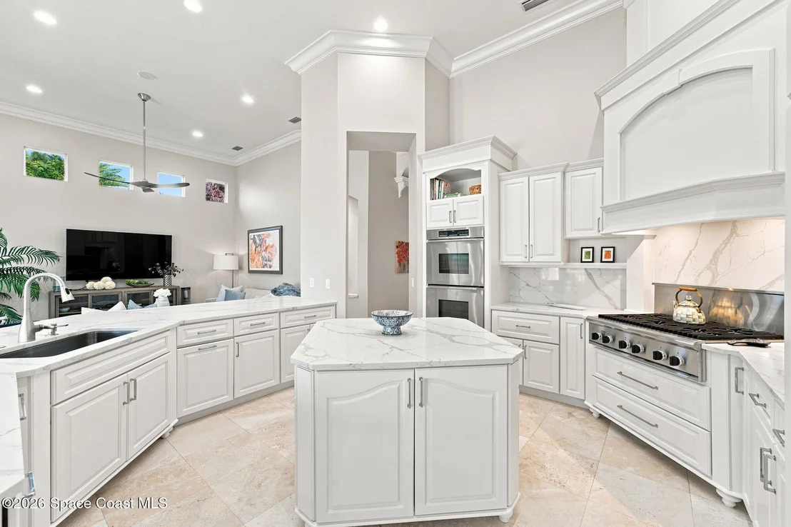 Photo of 200 Riverside Drive