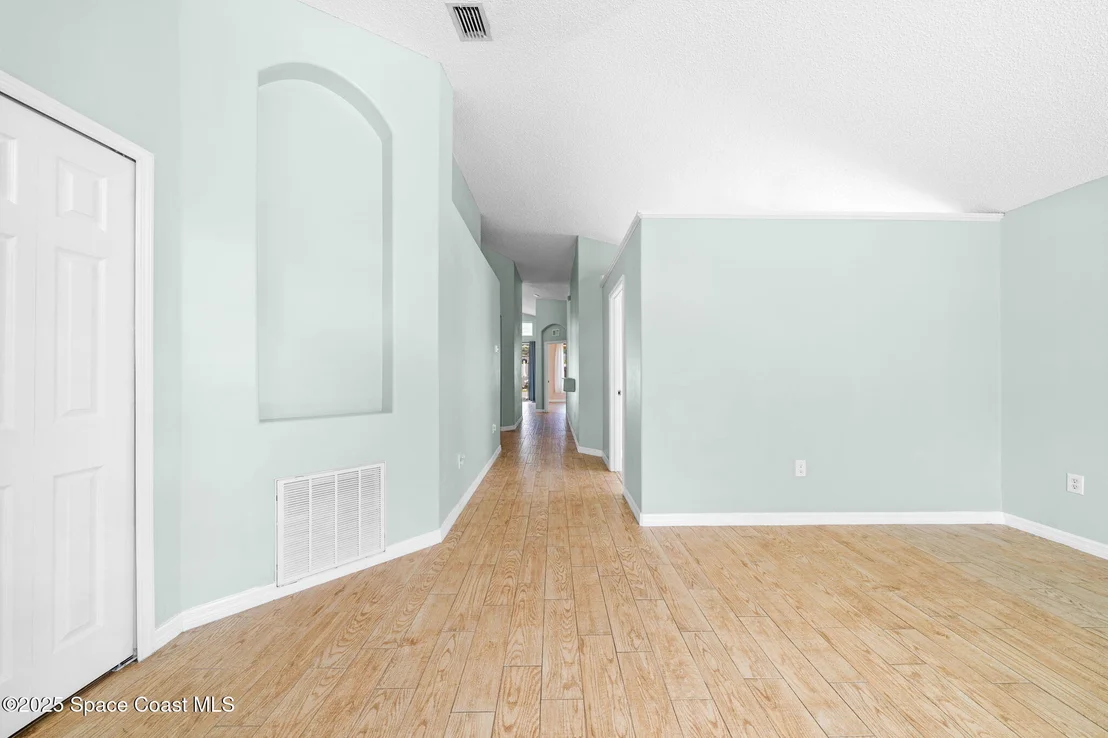 Photo of 574 Sedgewood Circle
