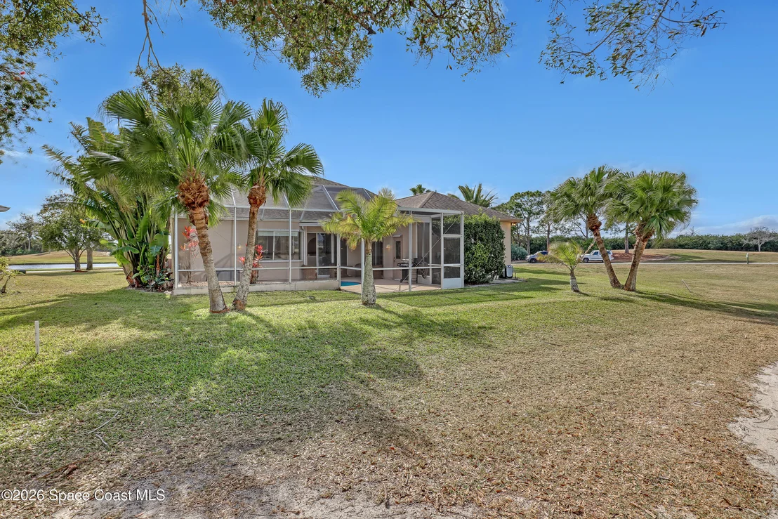 Photo of 2410 Golf Vista Boulevard