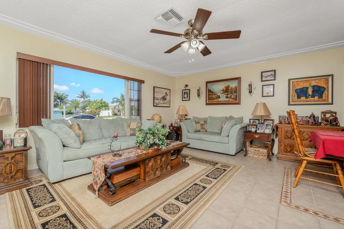 Photo of 449 Sparrow Drive