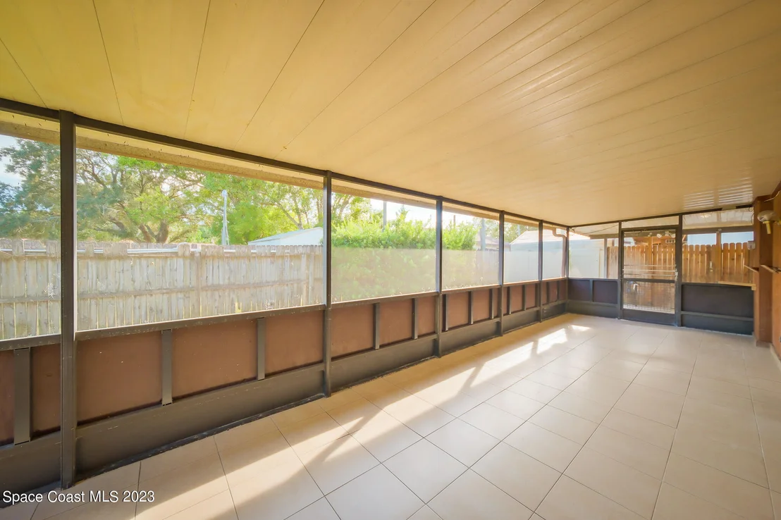 Photo of 1529 Mac Arthur Lane