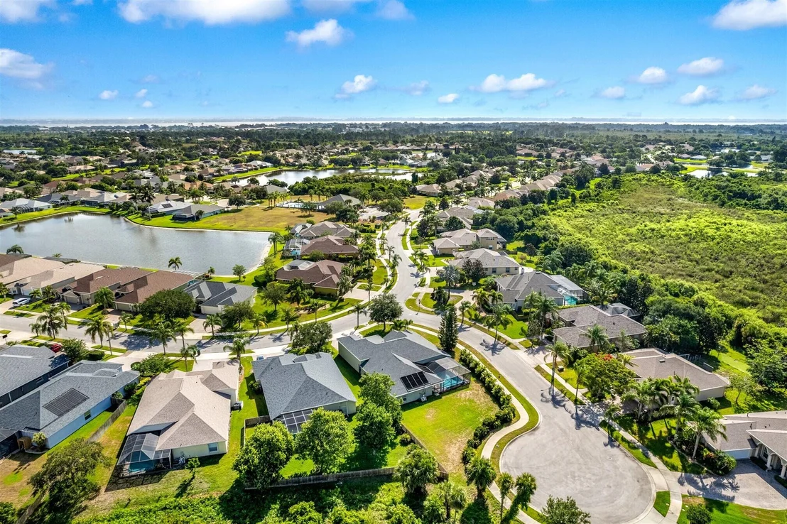 Photo of 1697 E Auburn Lakes Drive N