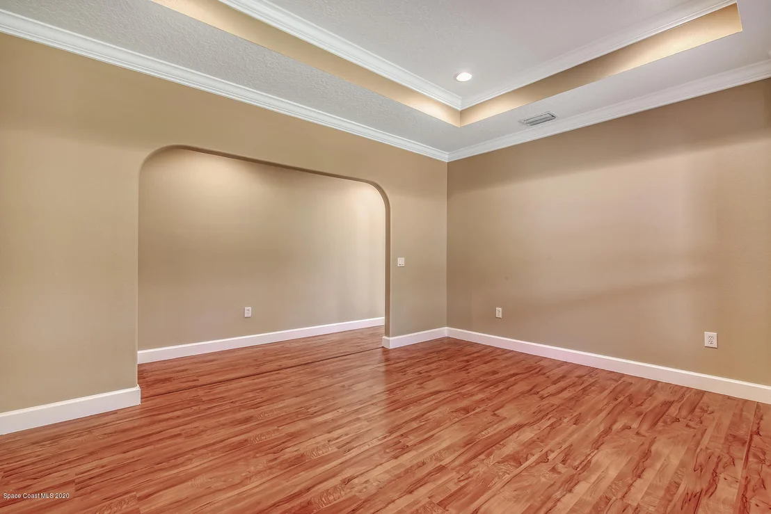 Photo of 1290 Adamson Road
