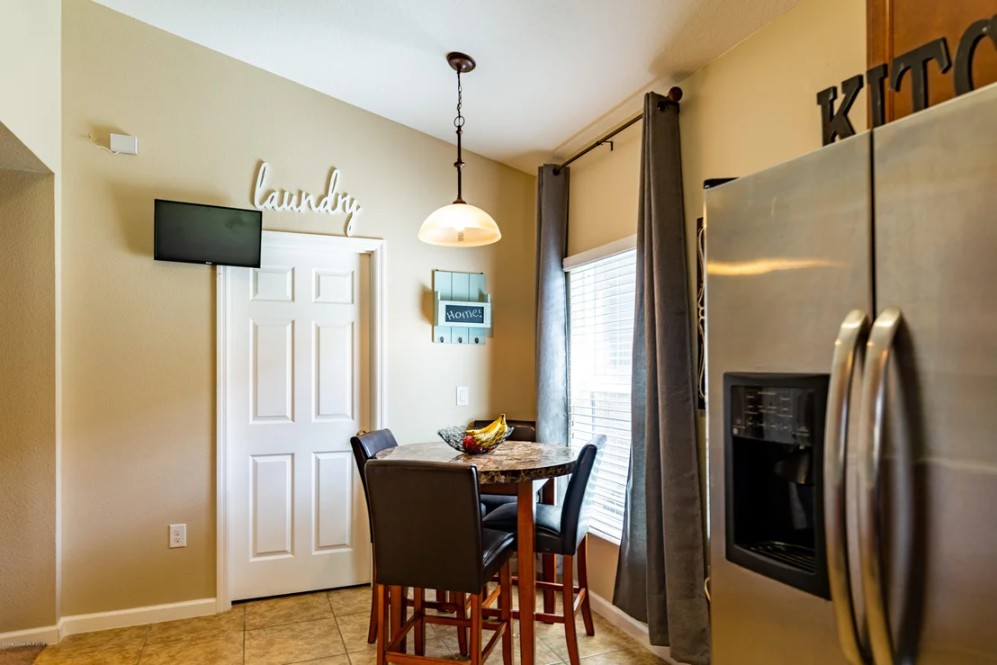 Photo of 450 Trymore Drive SE