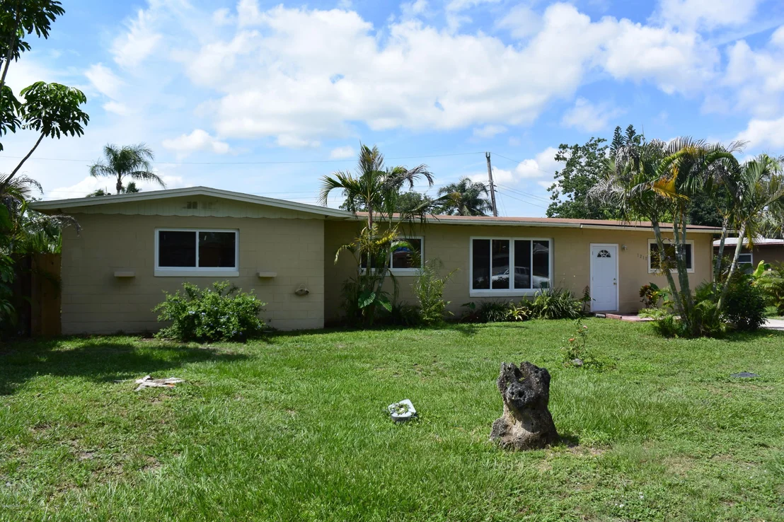 Photo of 1213 Myrtle Lane