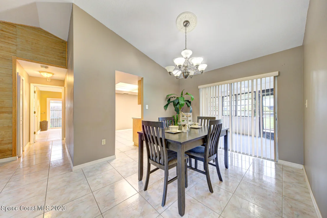 Photo of 1802 Fallon Boulevard NE