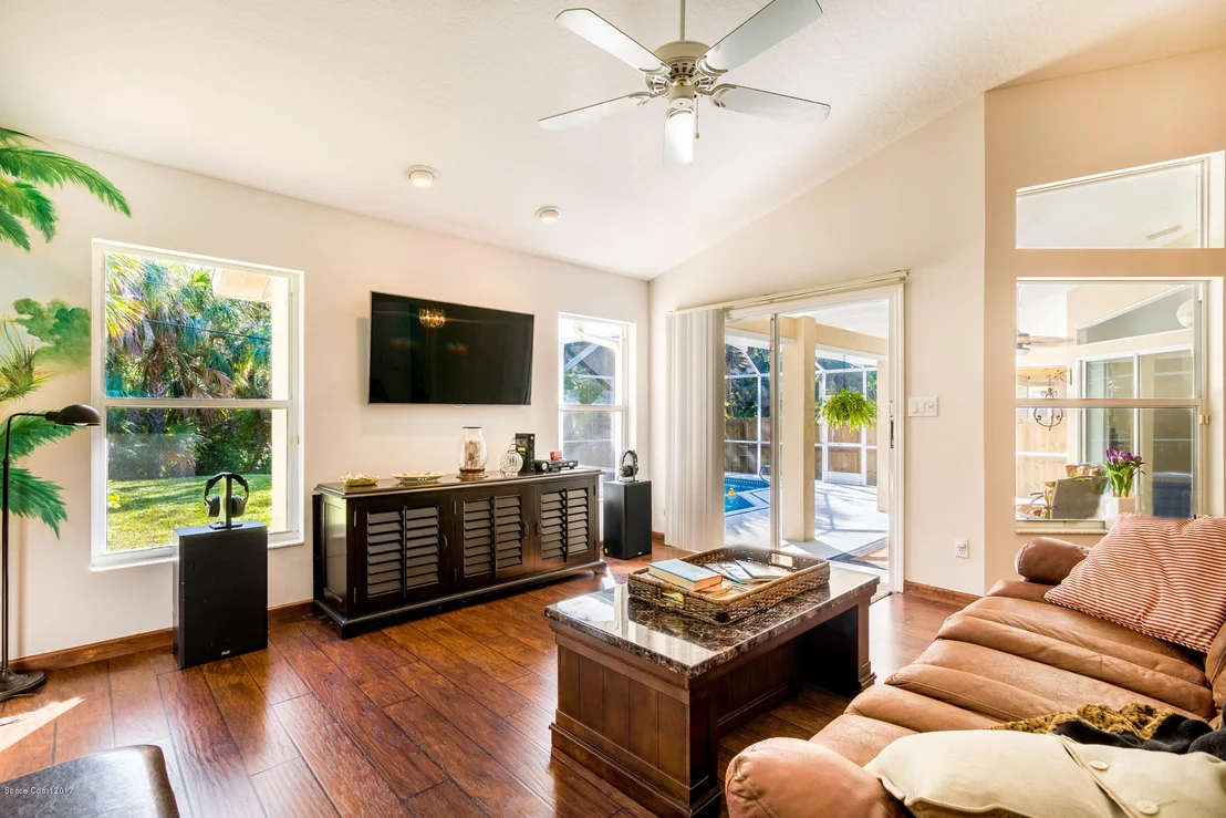 Photo of 235 Pelican Drive